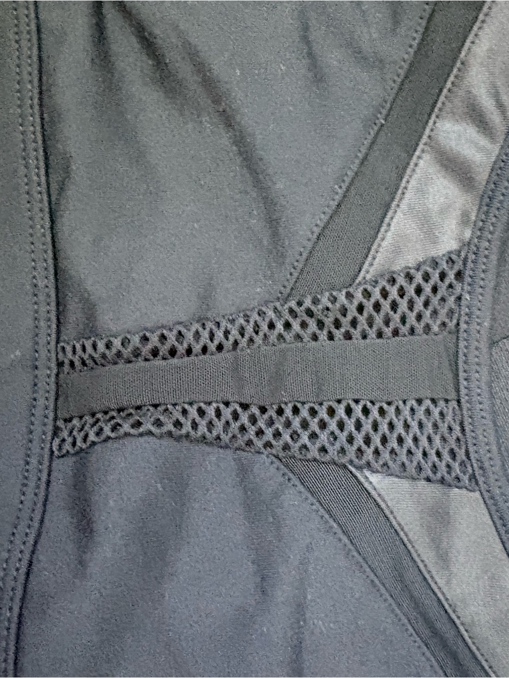 ALO Yoga Black Cross-Back Sports Bra - Picture 5 of 7